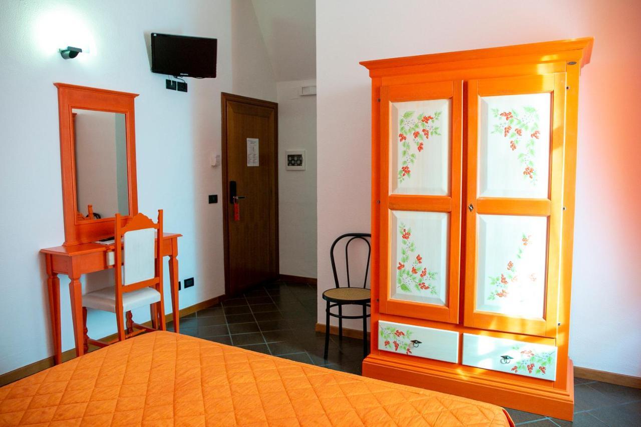 La Villetta Food & Drink Rooms For Rent - No Reception - LʼAquila Exterior foto