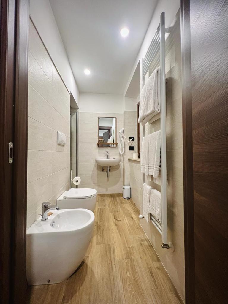 La Villetta Food & Drink Rooms For Rent - No Reception - LʼAquila Exterior foto