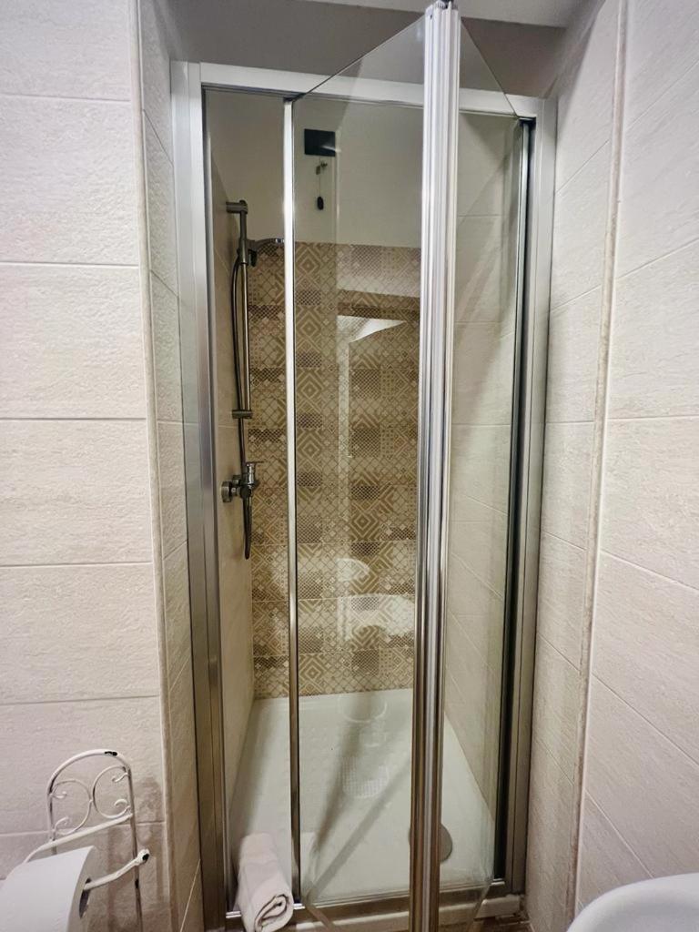 La Villetta Food & Drink Rooms For Rent - No Reception - LʼAquila Exterior foto